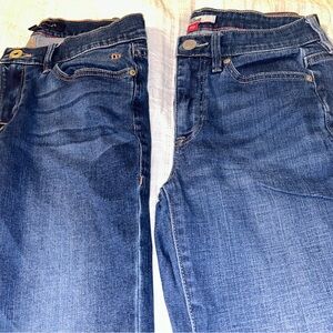 2 Tommy Hilfiger skinny jeans.